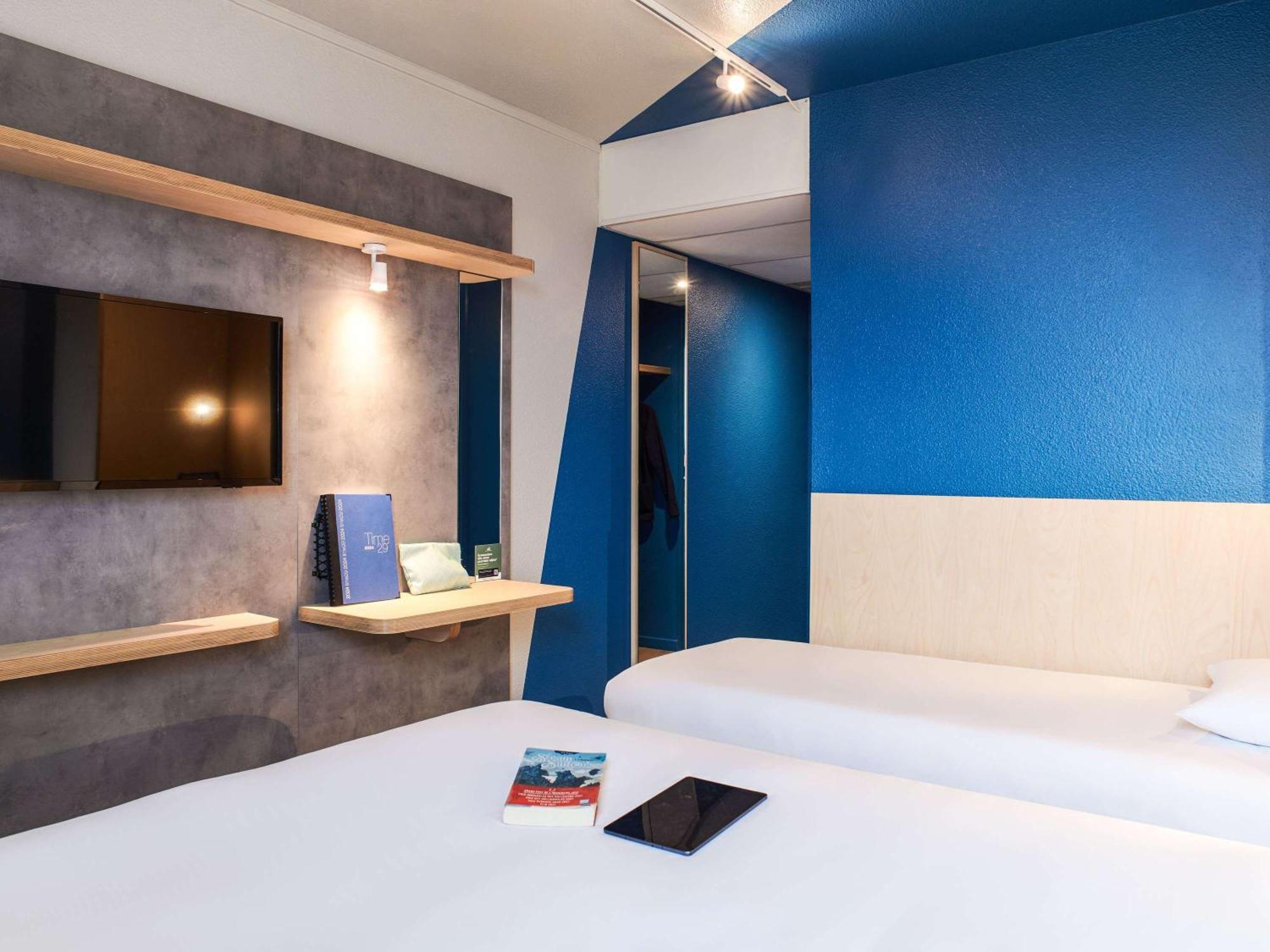 Hotel Ibis Budget Nantes Ouest Atlantis Couëron エクステリア 写真