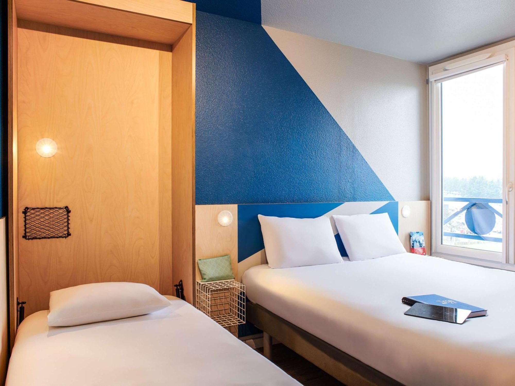 Hotel Ibis Budget Nantes Ouest Atlantis Couëron エクステリア 写真