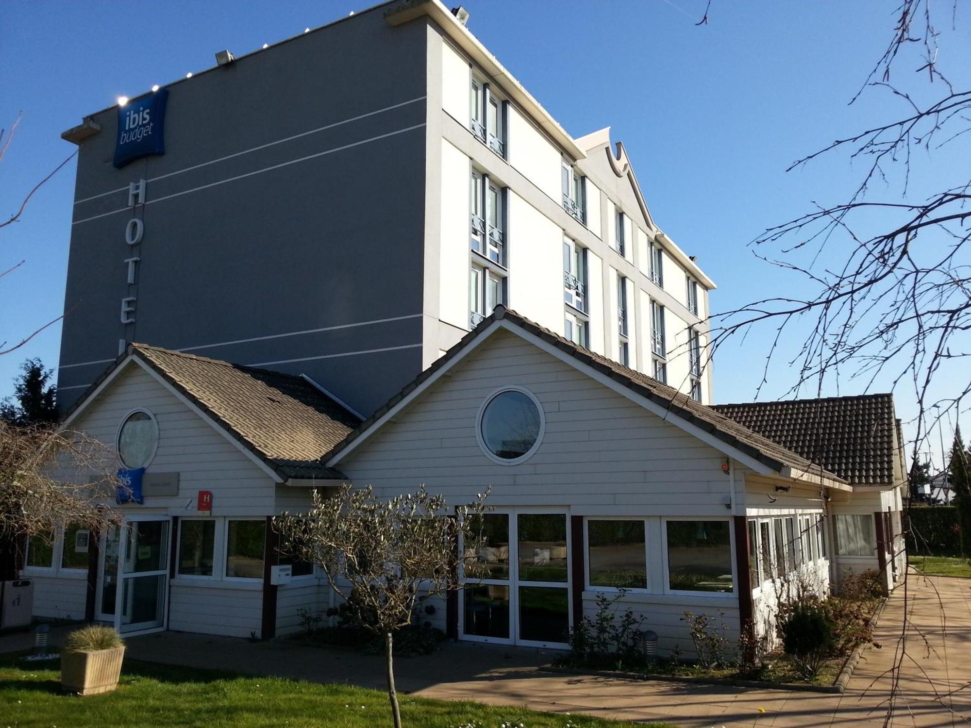 Hotel Ibis Budget Nantes Ouest Atlantis Couëron エクステリア 写真