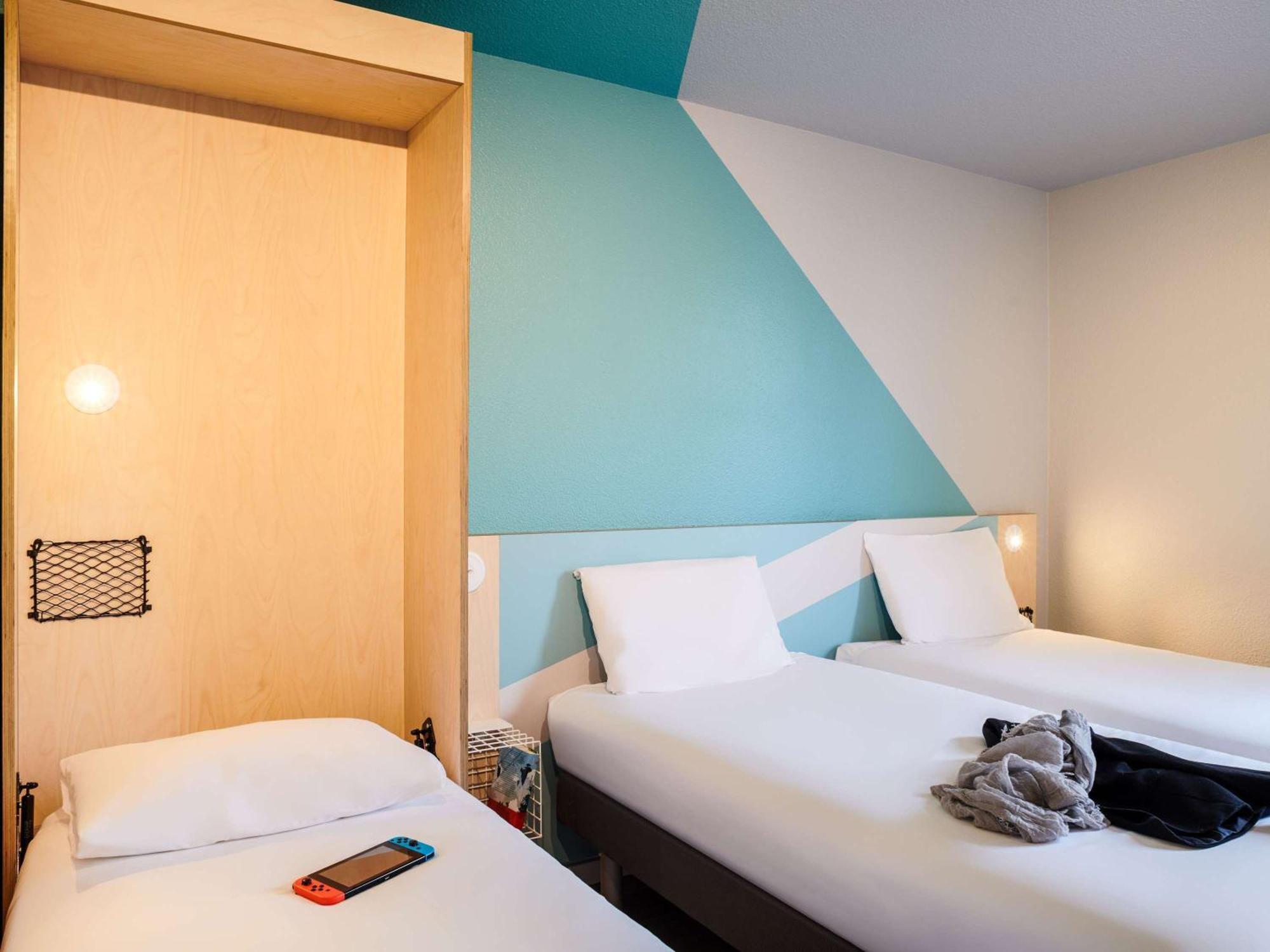 Hotel Ibis Budget Nantes Ouest Atlantis Couëron エクステリア 写真